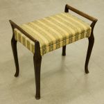 818 1351 PIANO STOOL